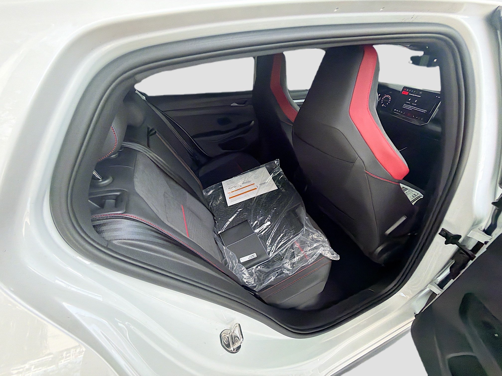 New 2026 Volkswagen GTI SE FWD image 22