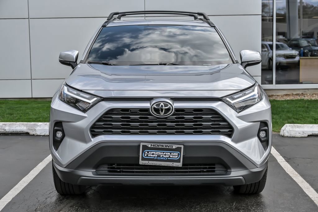 Used 2022 Toyota RAV4 XLE Premium AWD/4WD image 4