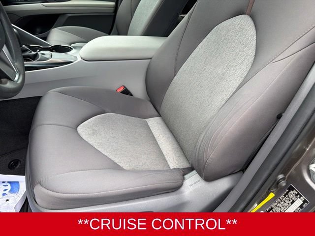 Used 2018 Toyota Camry LE FWD image 9