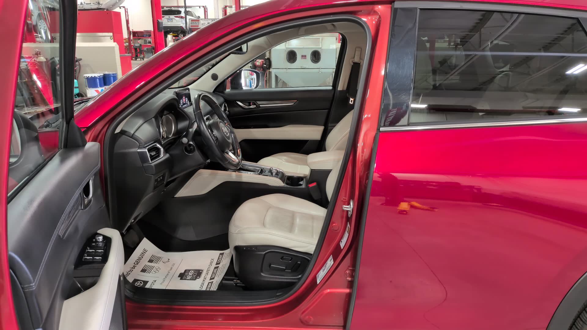 Used 2018 MAZDA CX-5 Grand Touring w/ Premium Package image 16