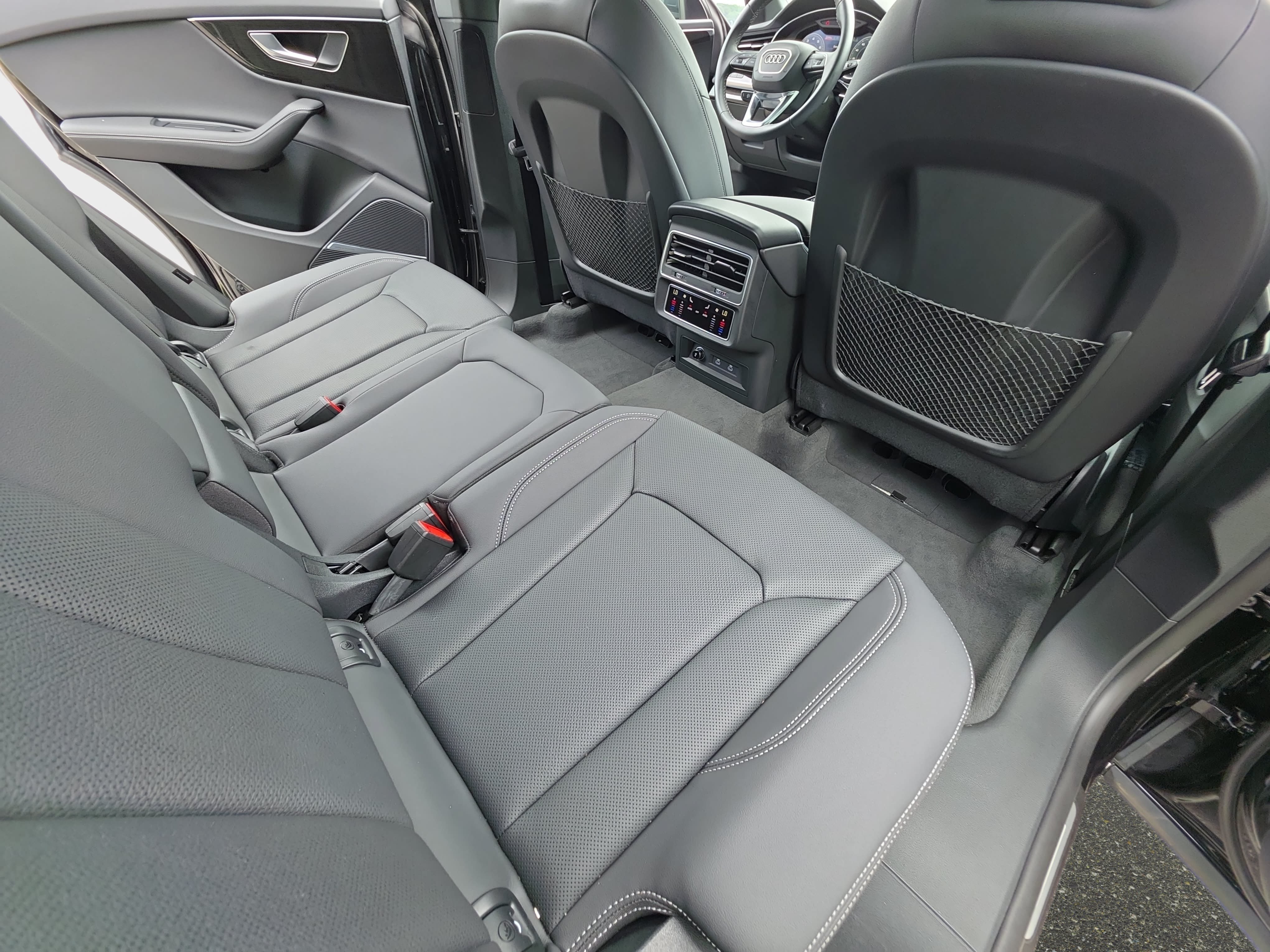 Used 2024 Audi Q8 Premium Plus AWD/4WD image 11