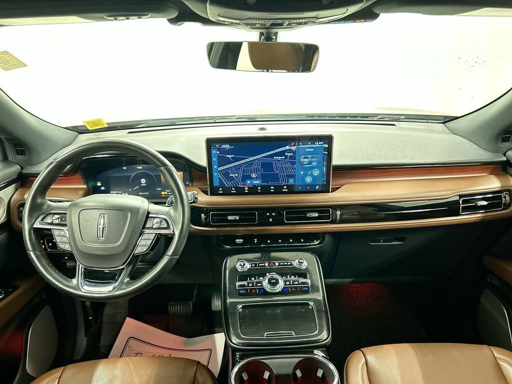 Used 2023 Lincoln Nautilus Reserve w/ Equipment Group 202A image 19