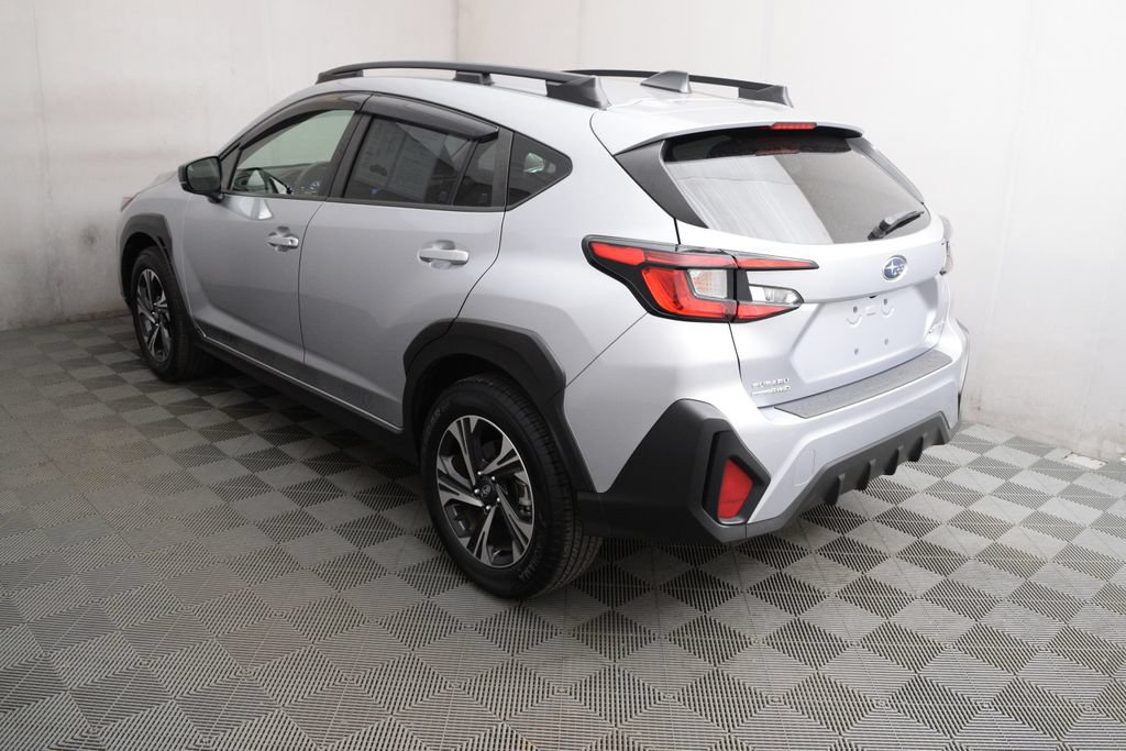 Used 2024 Subaru Crosstrek 2.0i Premium w/ Crosstrek Mirror Package AWD/4WD image 7