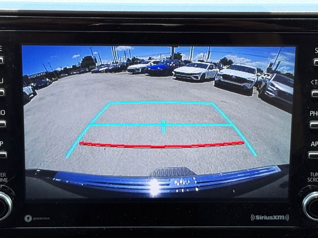 Used 2020 Toyota Highlander L FWD image 28