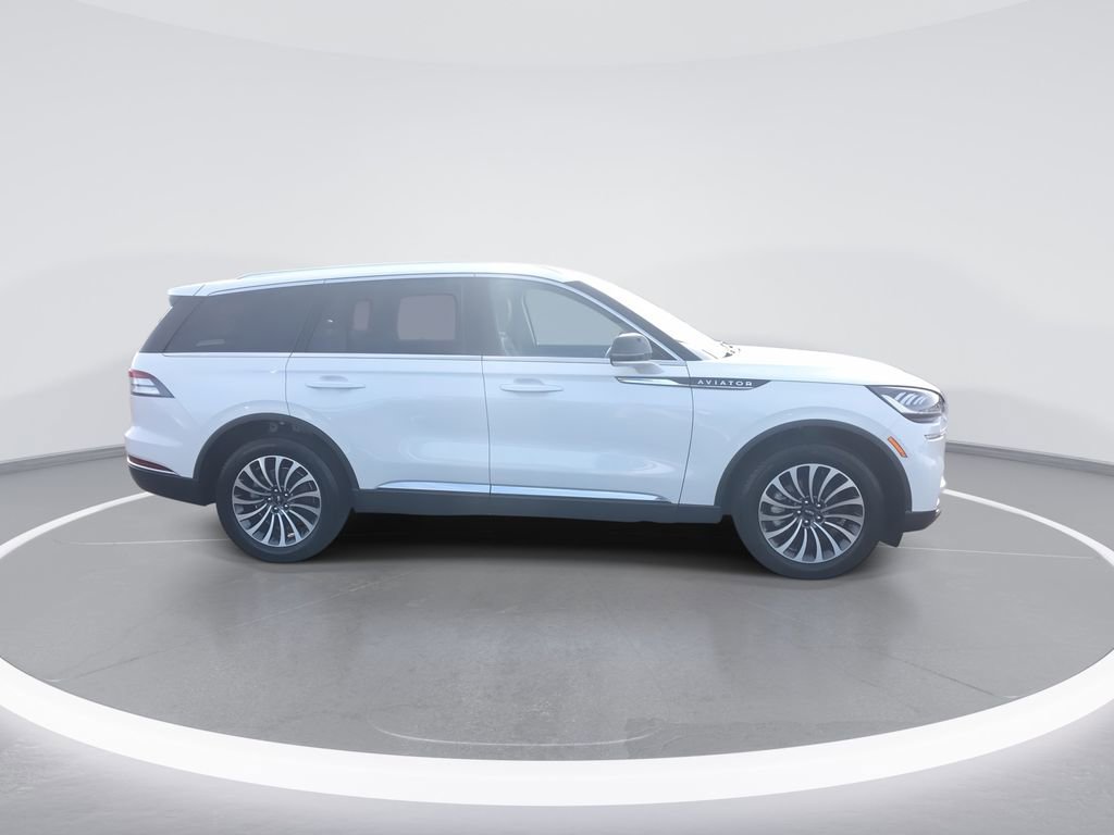 Used 2023 Lincoln Aviator AWD w/ Premium Package image 9