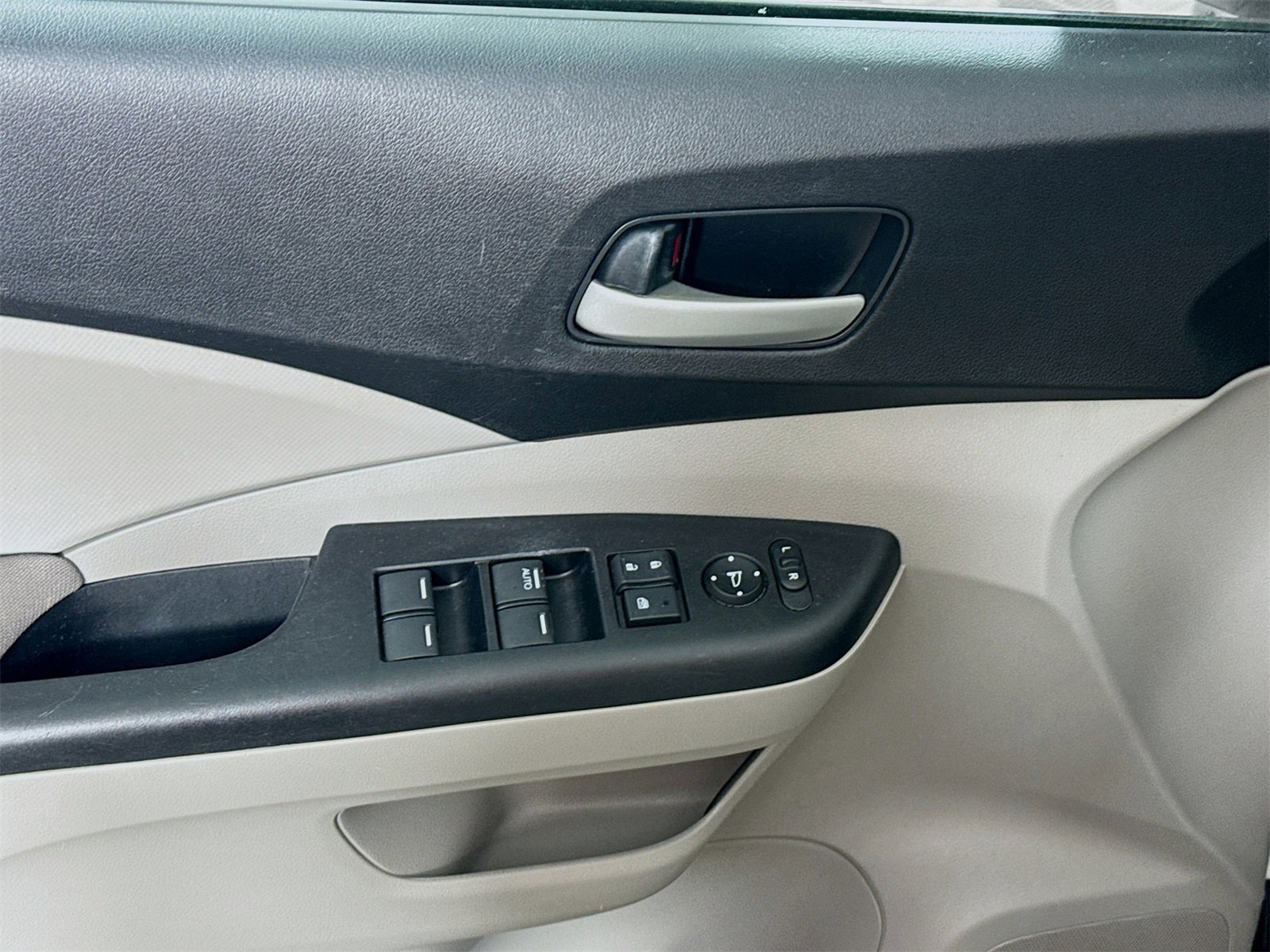 Used 2014 Honda CR-V LX image 15