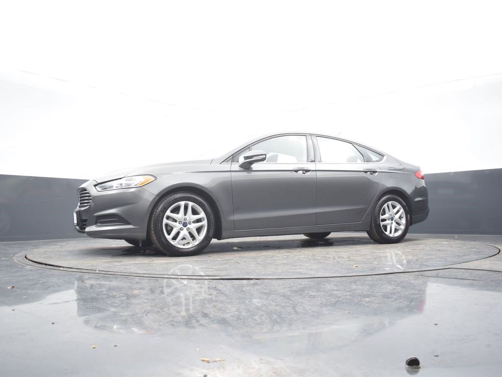 Used 2016 Ford Fusion SE image 46