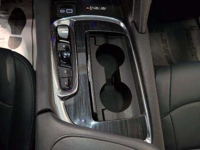 Used 2023 Buick Enclave Essence AWD/4WD image 25