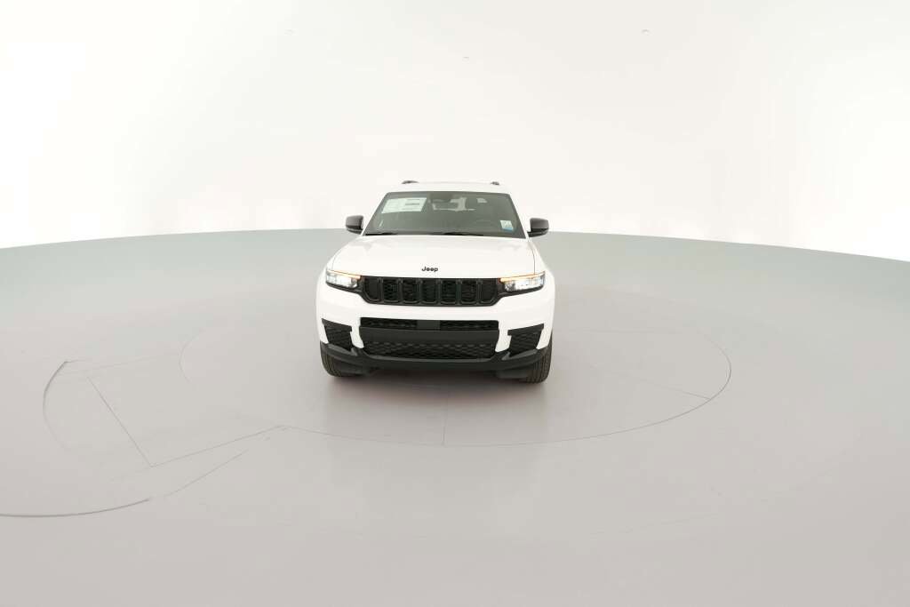 New 2025 Jeep Grand Cherokee L Laredo image 2