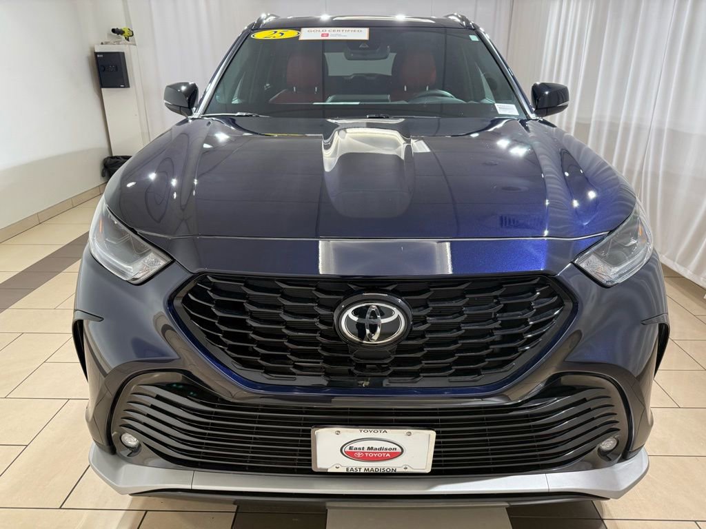 Certified 2025 Toyota Highlander XSE image 8