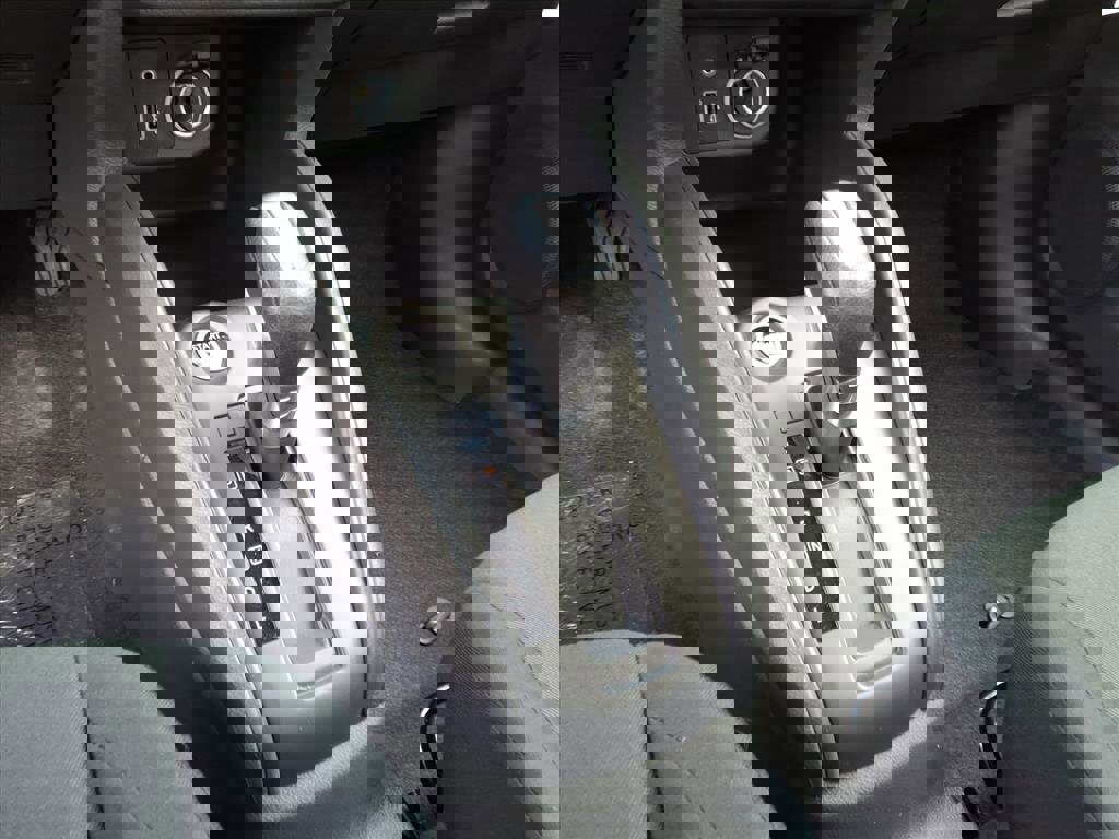 New 2025 Nissan Kicks Play S image 11