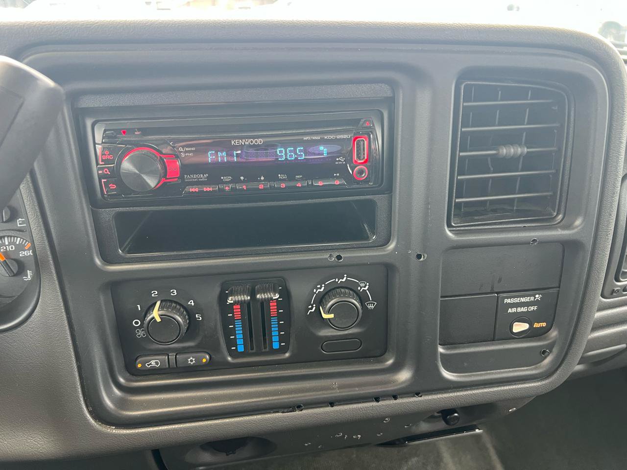 Used 2003 GMC Sierra 1500 2WD Extended Cab w/ Exterior Appearance Package image 34