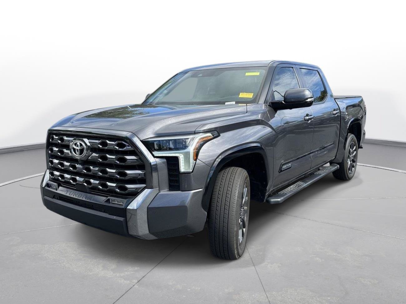 Used 2024 Toyota Tundra Platinum AWD/4WD image 2