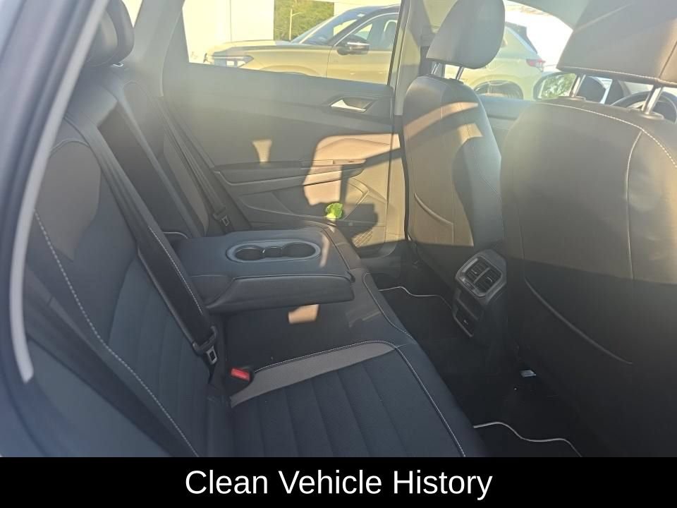 Used 2023 Volkswagen Taos SEL AWD/4WD image 4