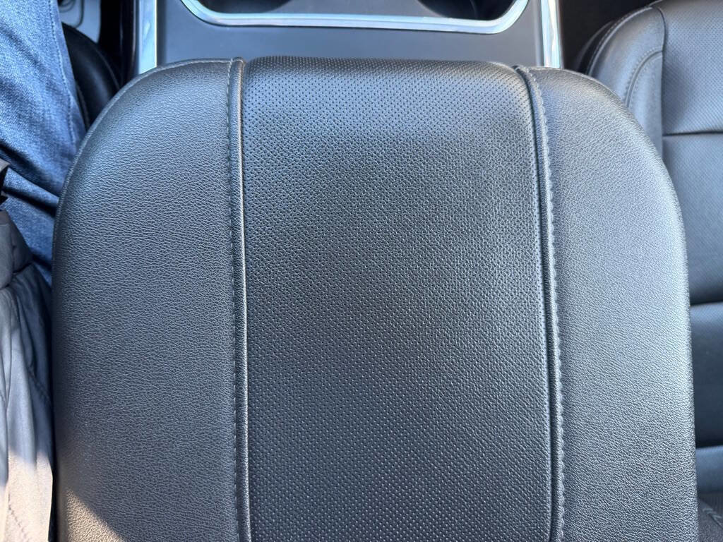 Used 2024 GMC Sierra 3500 SLT w/ SLT Premium Package image 36