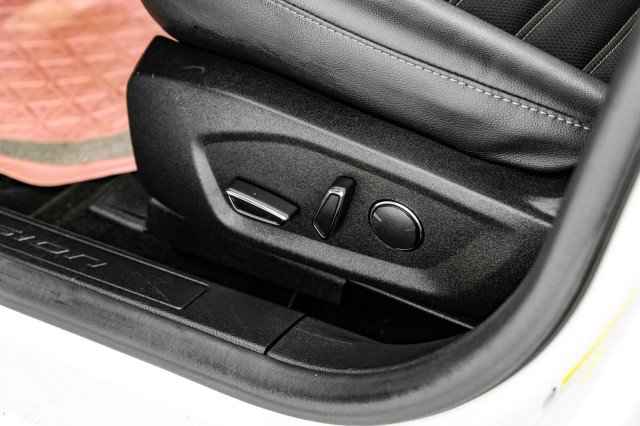 Used 2018 Ford Fusion SE w/ Equipment Group 201A FWD image 29