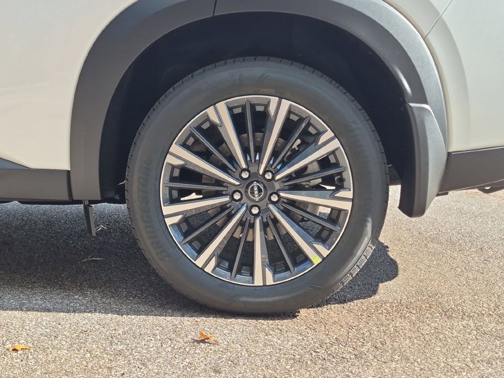 New 2026 Nissan Pathfinder Platinum AWD/4WD image 12