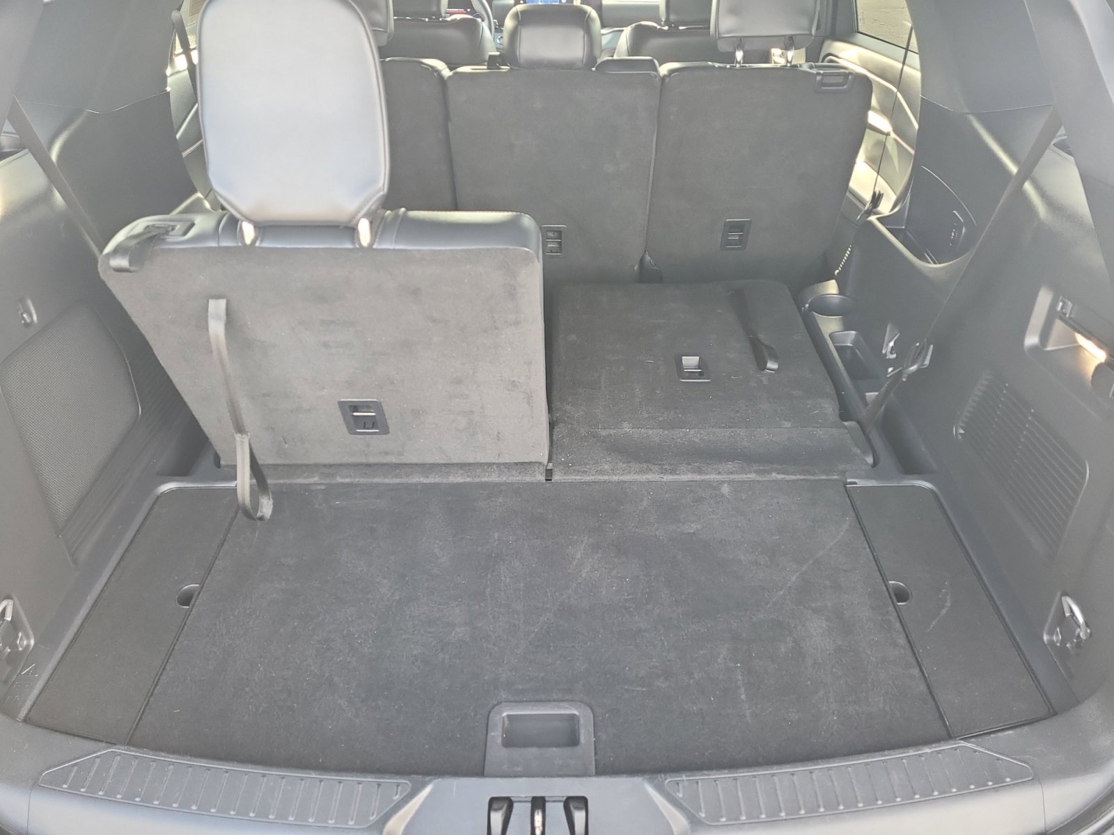 Used 2025 Ford Explorer ST-Line w/ ST-Line Street Pack image 27