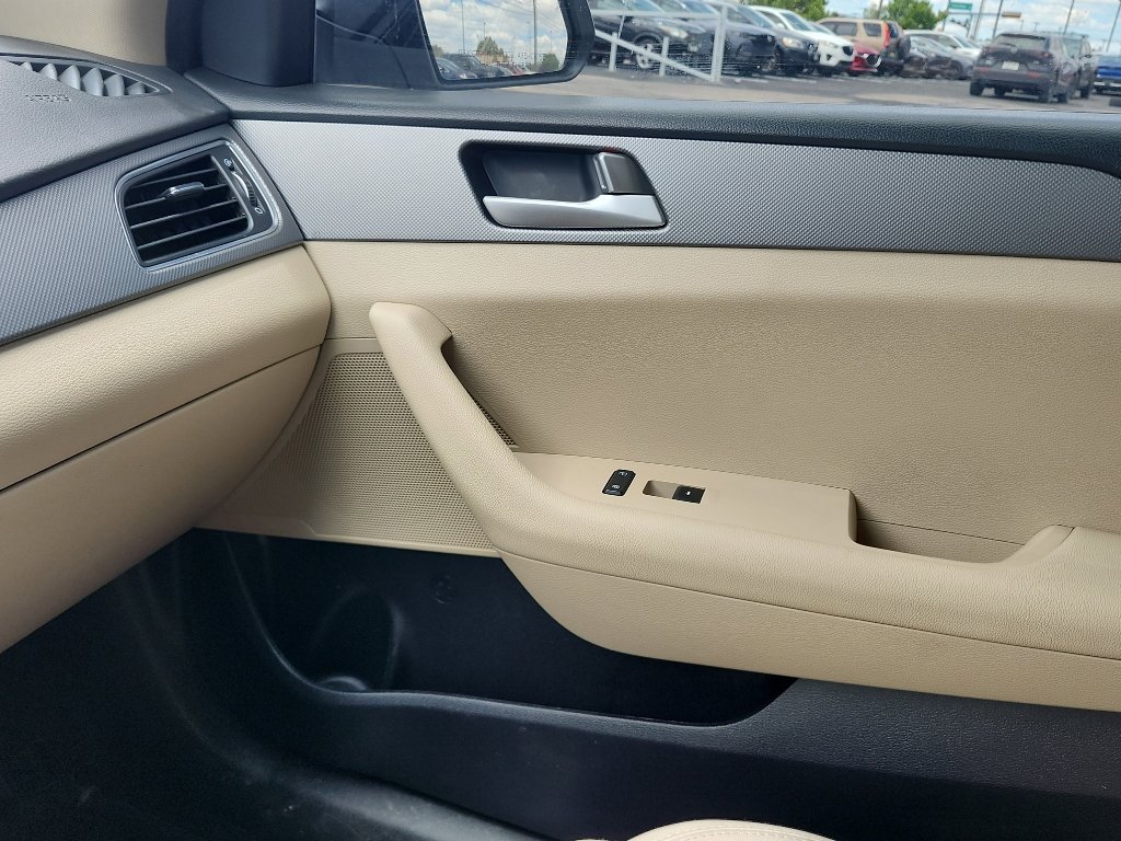 Used 2016 Hyundai Sonata SE FWD image 30