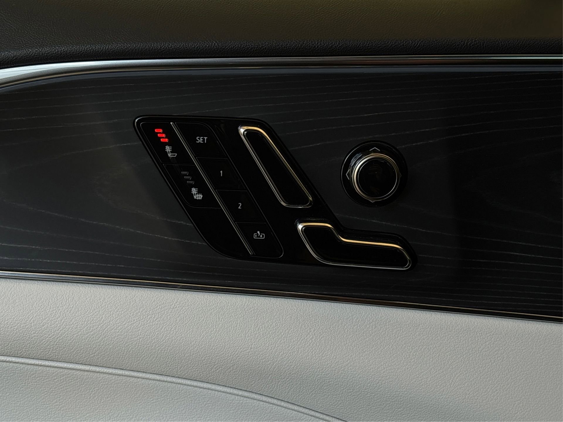 Used 2024 Cadillac Lyriq Luxury image 29