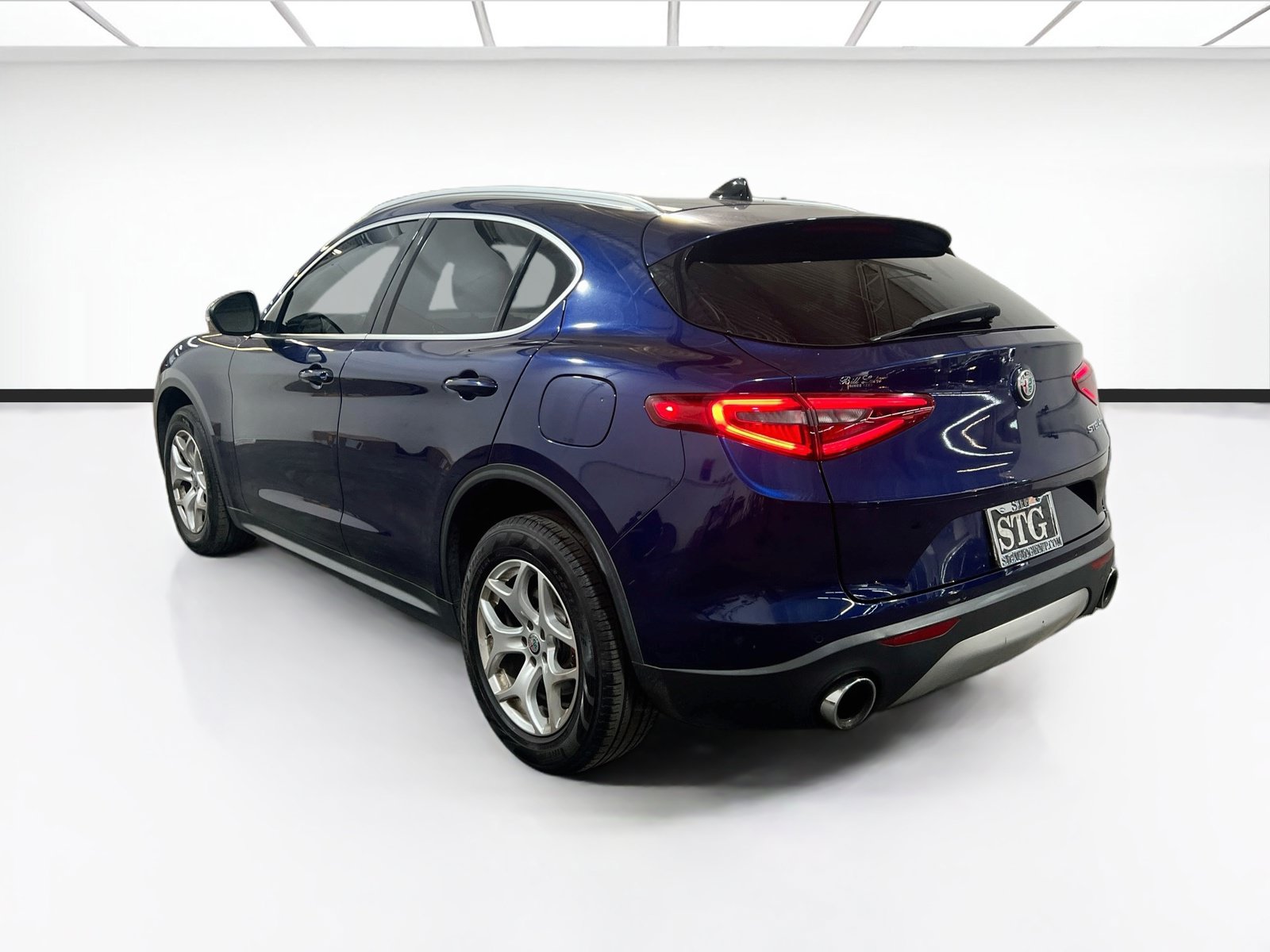 Used 2019 Alfa Romeo Stelvio RWD image 6