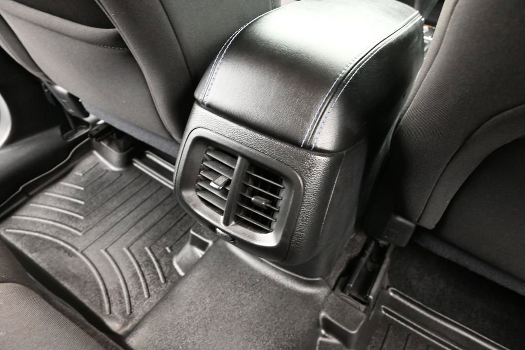Used 2019 Jeep Cherokee Latitude w/ Popular Appearance Group FWD image 26