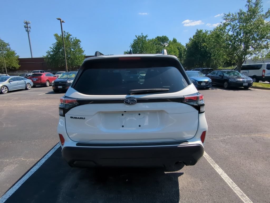 Certified 2026 Subaru Forester Premium w/ Base/Premium Package AWD/4WD image 4