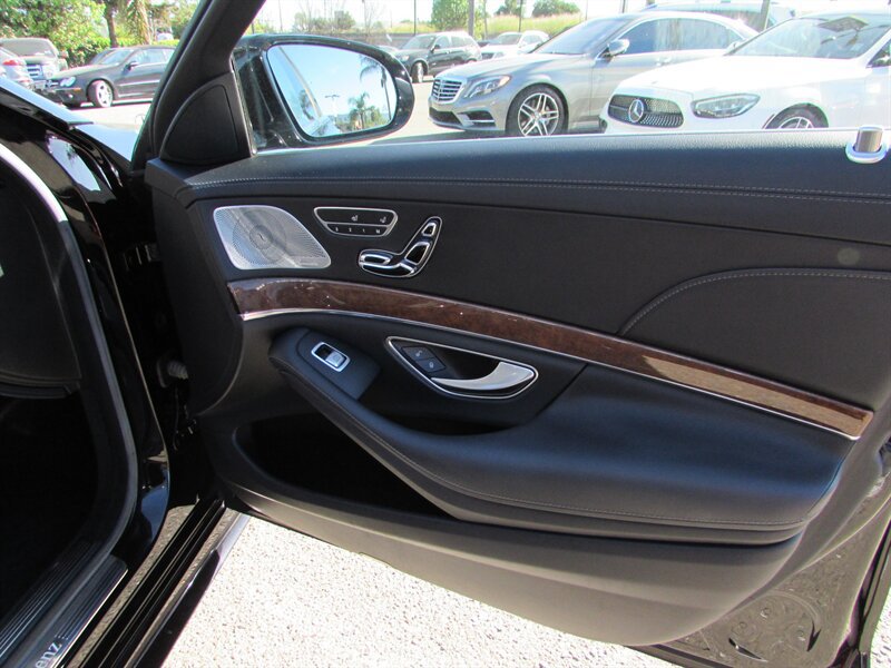 Used 2015 Mercedes-Benz S 550 Sedan image 29