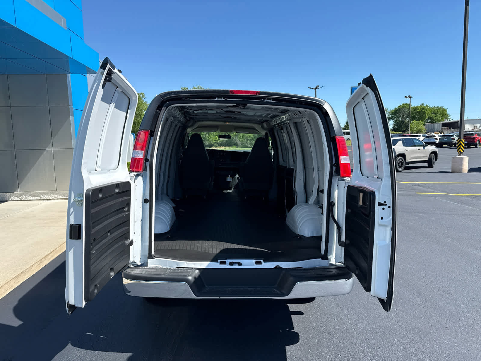 New 2026 Chevrolet Express 3500 w/ Driver Convenience Package RWD image 10