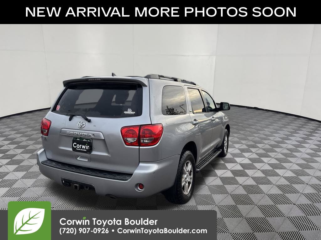 Used 2015 Toyota Sequoia SR5 w/ Premium Package AWD/4WD image 8