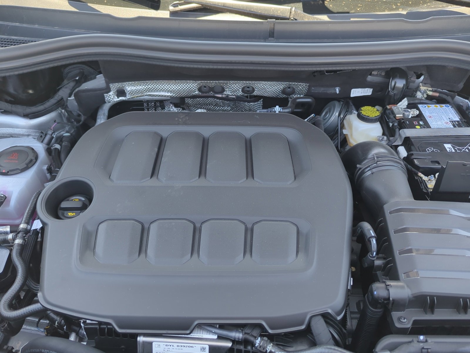 New 2025 Volkswagen Tiguan SE image 21