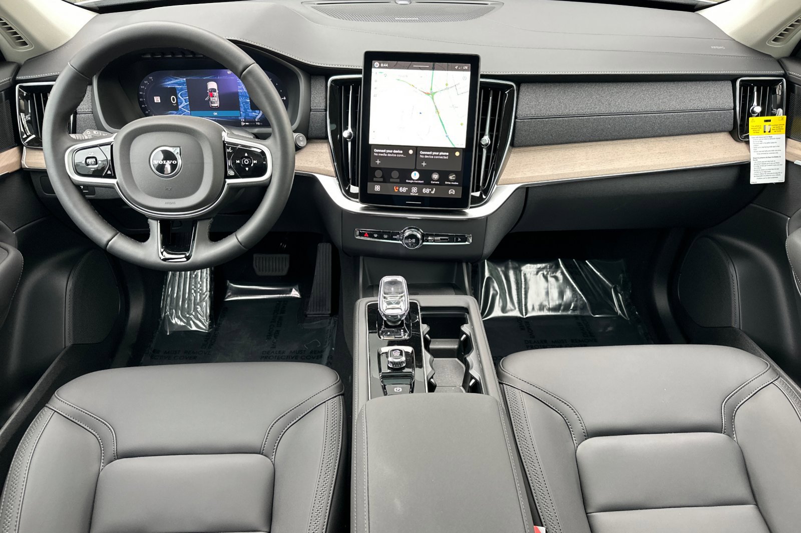 New 2026 Volvo XC90 T8 Plus w/ Protection Package AWD/4WD image 11