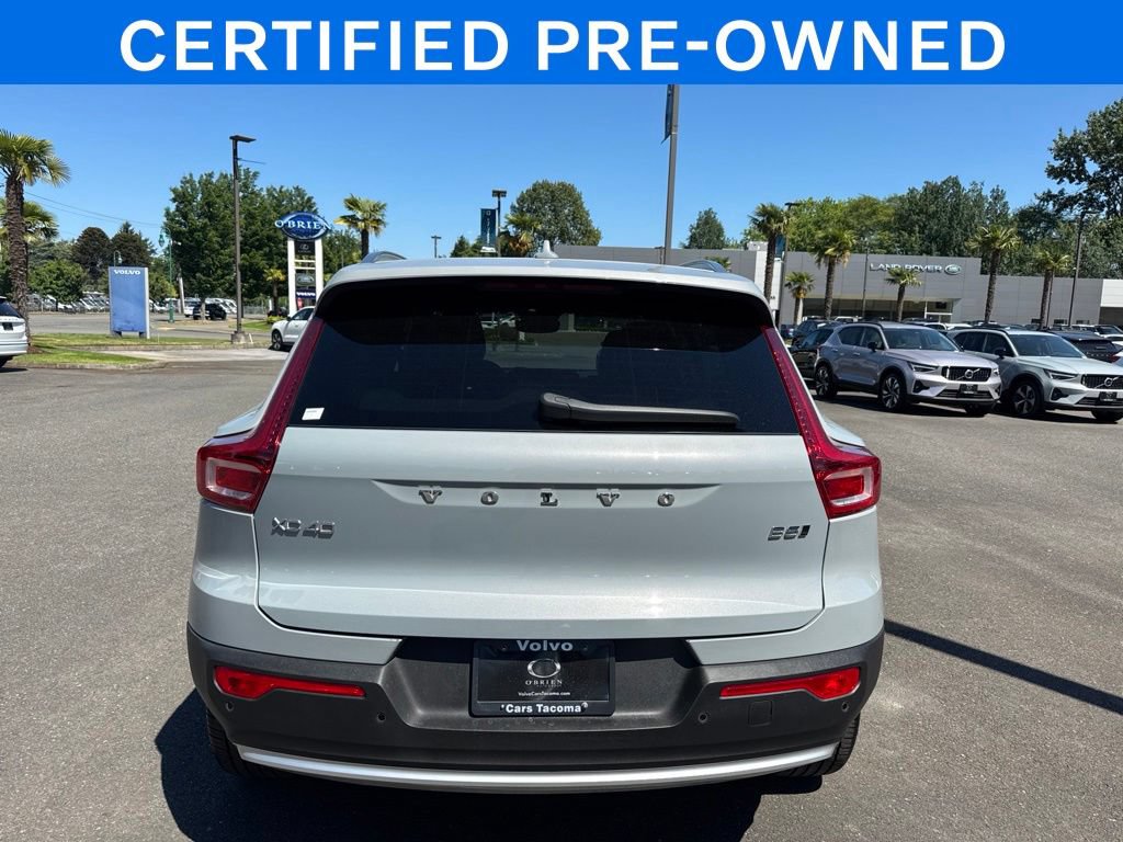 Certified 2025 Volvo XC40 B5 Plus AWD/4WD image 6
