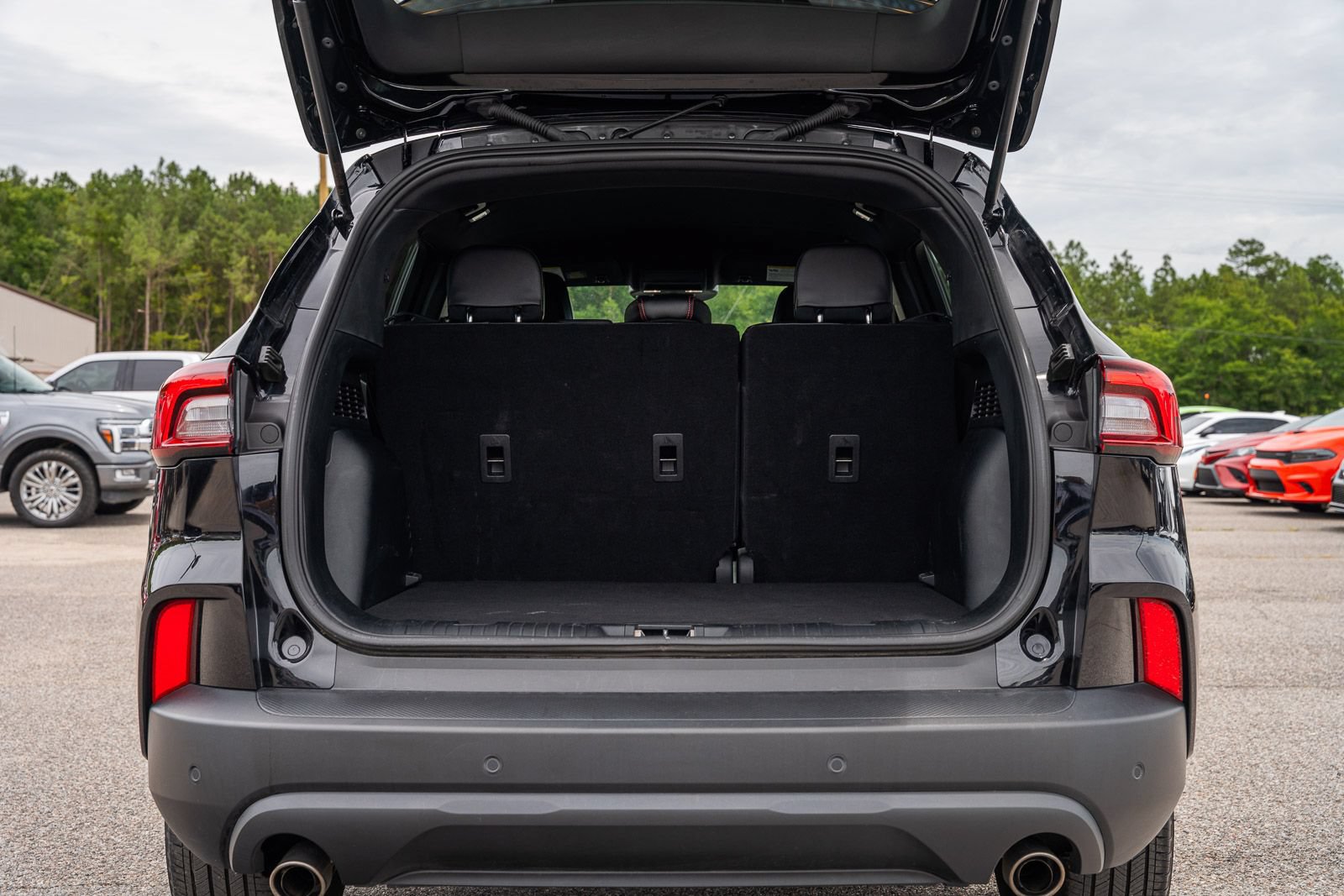 Certified 2025 Ford Escape ST-Line w/ Tech Pack #1 FWD image 19