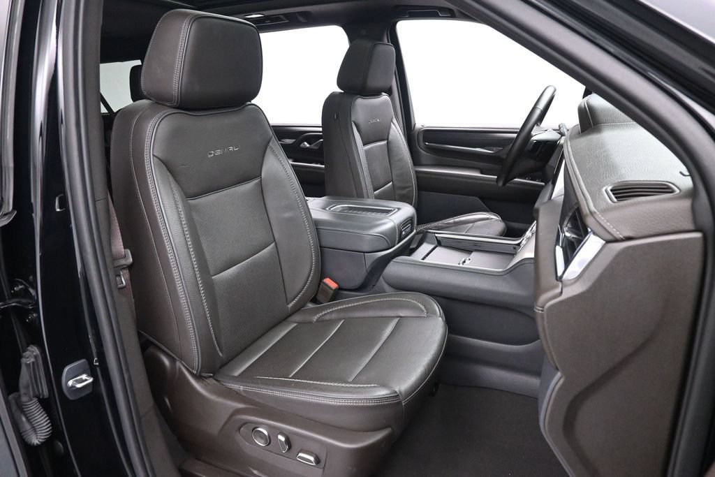 Used 2023 GMC Yukon XL Denali AWD/4WD image 24