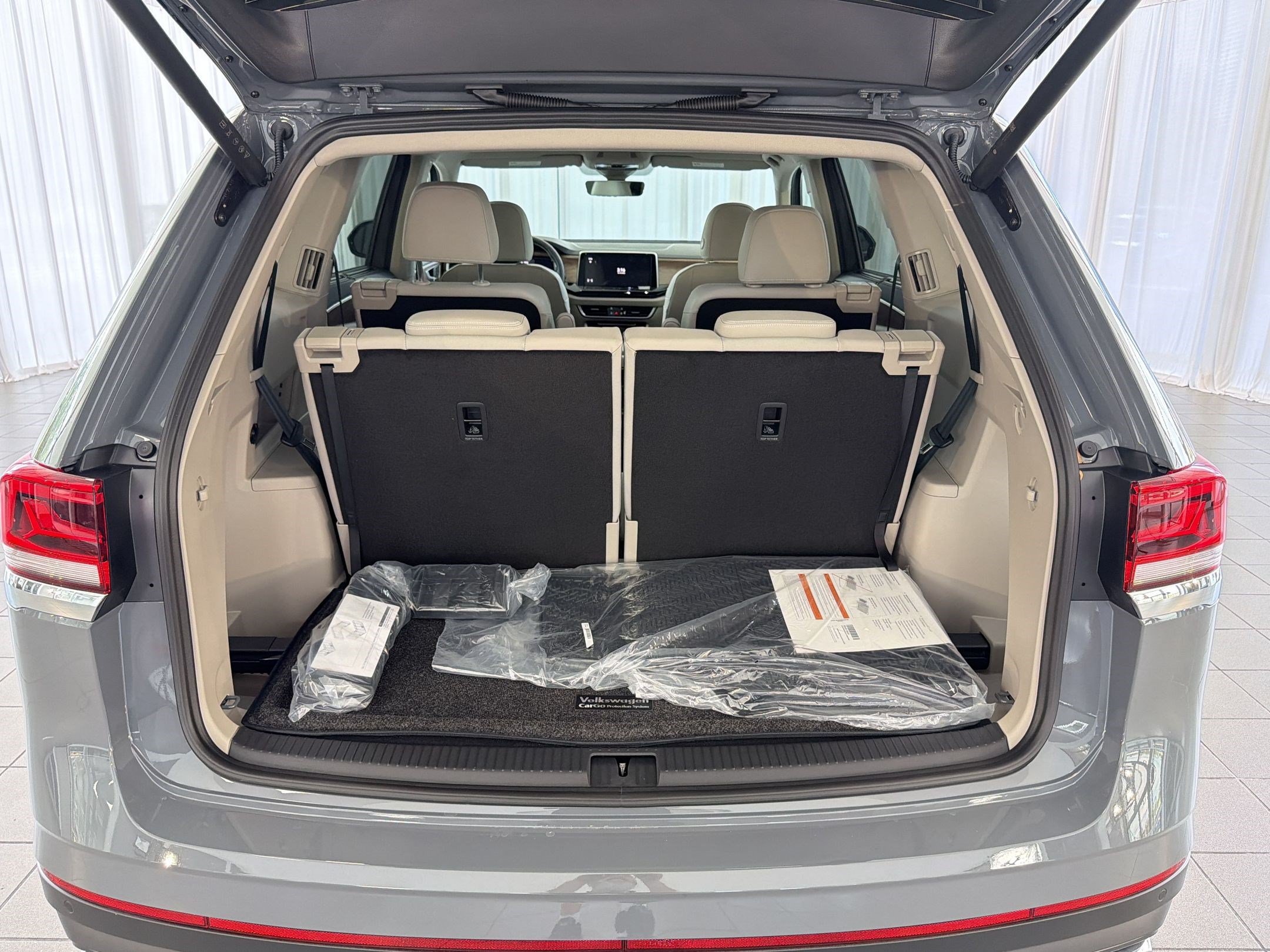 New 2026 Volkswagen Atlas SE FWD image 34
