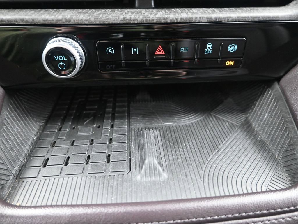 Used 2025 Ford Explorer Platinum w/ LUX Leather Package image 23