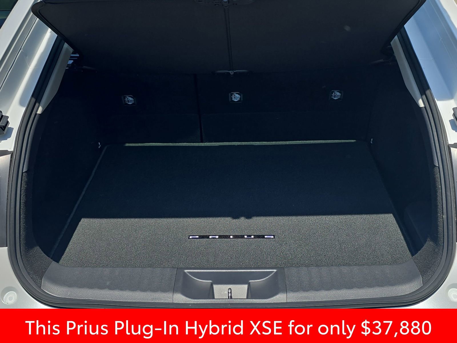 Used 2026 Toyota Prius Plug-In Hybrid FWD image 19