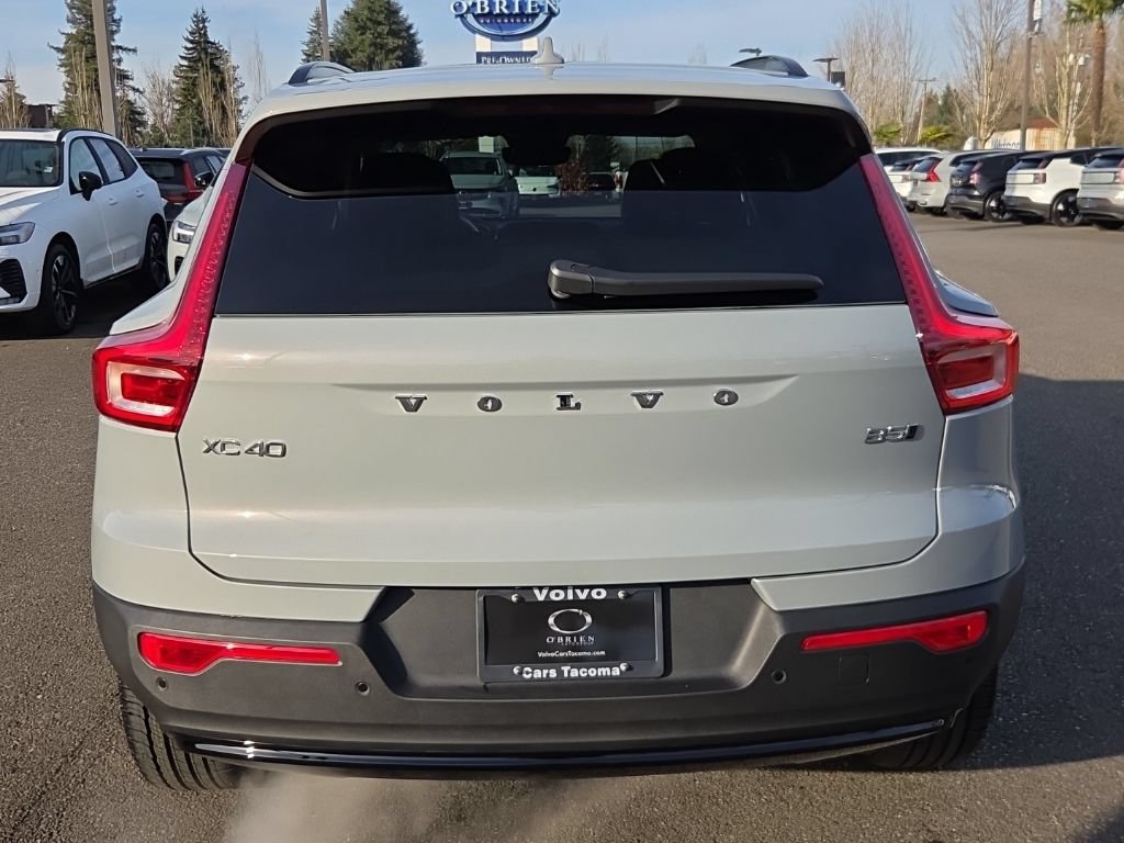 New 2026 Volvo XC40 B5 Plus w/ Protection Package Premier AWD/4WD image 12