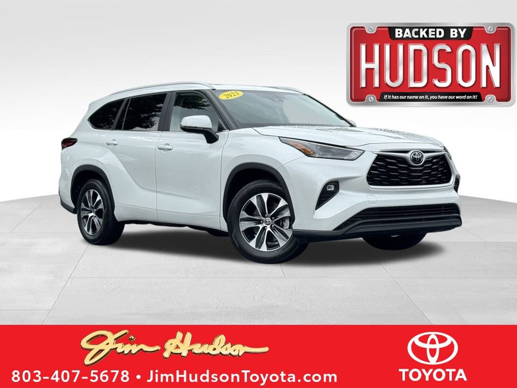Used 2023 Toyota Highlander XLE