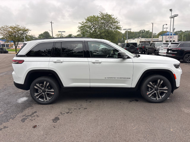 New 2027 Jeep Grand Cherokee Limited AWD/4WD image 30