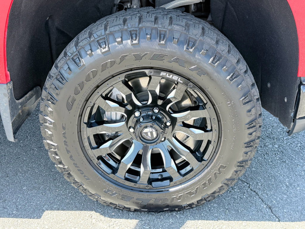 Used 2021 Chevrolet Silverado 1500 Custom Trail Boss w/ LPO, Dark Essentials Package AWD/4WD image 31