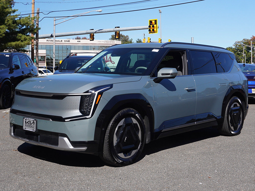 Used 2024 Kia EV9 Land AWD/4WD image 12