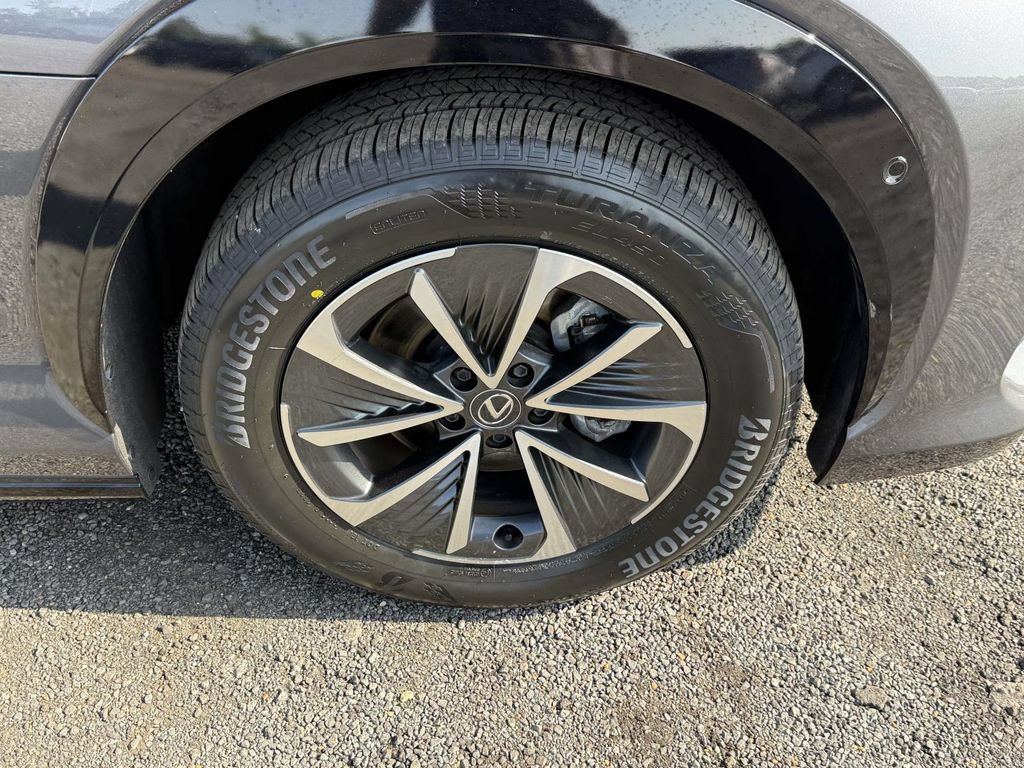 Used 2023 Lexus RZ 450e Premium w/ Technology Package AWD/4WD image 7