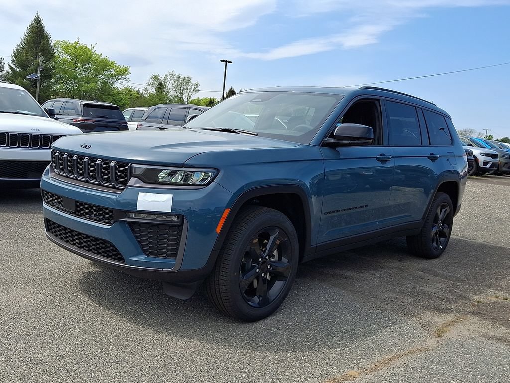 New 2026 Jeep Grand Cherokee L Limited w/ Limited Altitude Package AWD/4WD image 4