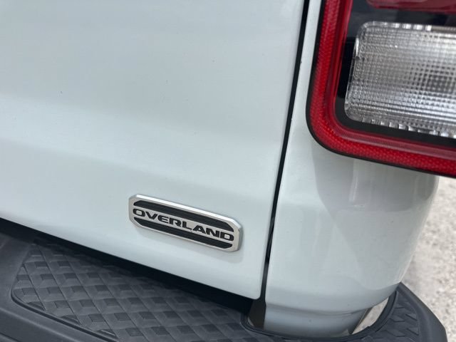 Used 2023 Jeep Gladiator Overland AWD/4WD image 47