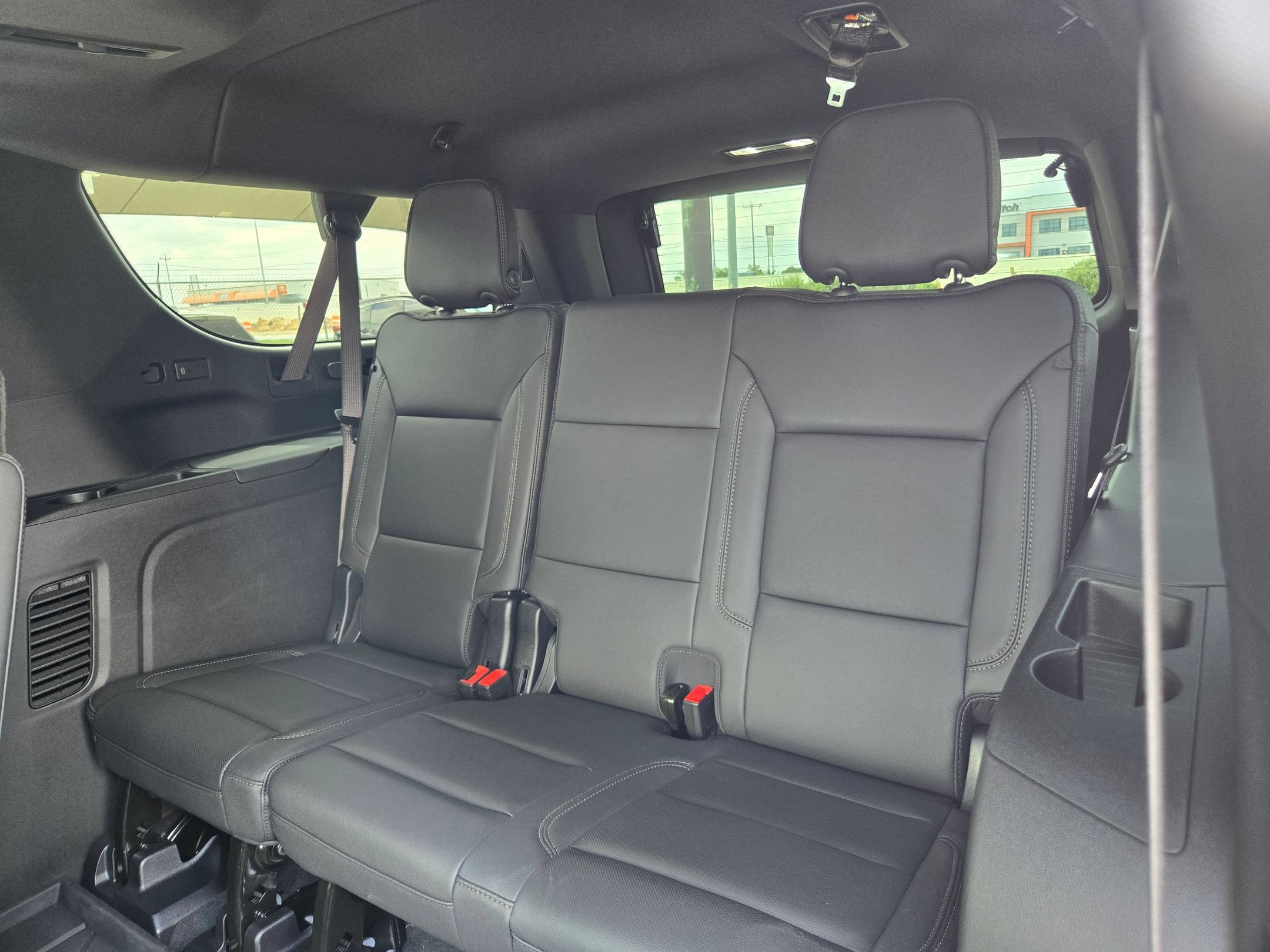 Certified 2025 Chevrolet Suburban High Country AWD/4WD image 22