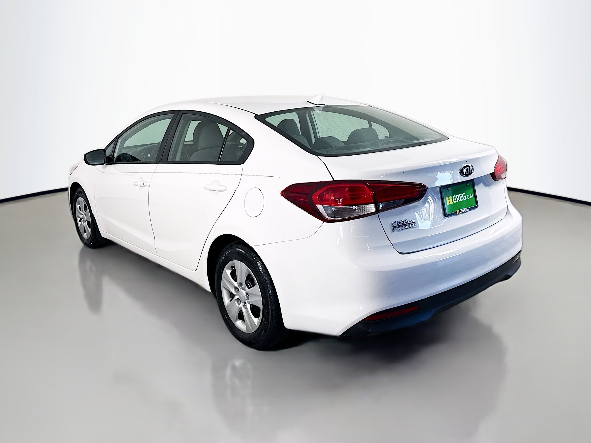 Used 2017 Kia Forte LX image 7