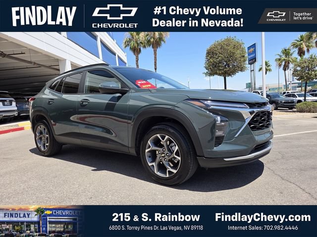 Certified 2025 Chevrolet Trax LT FWD image 1