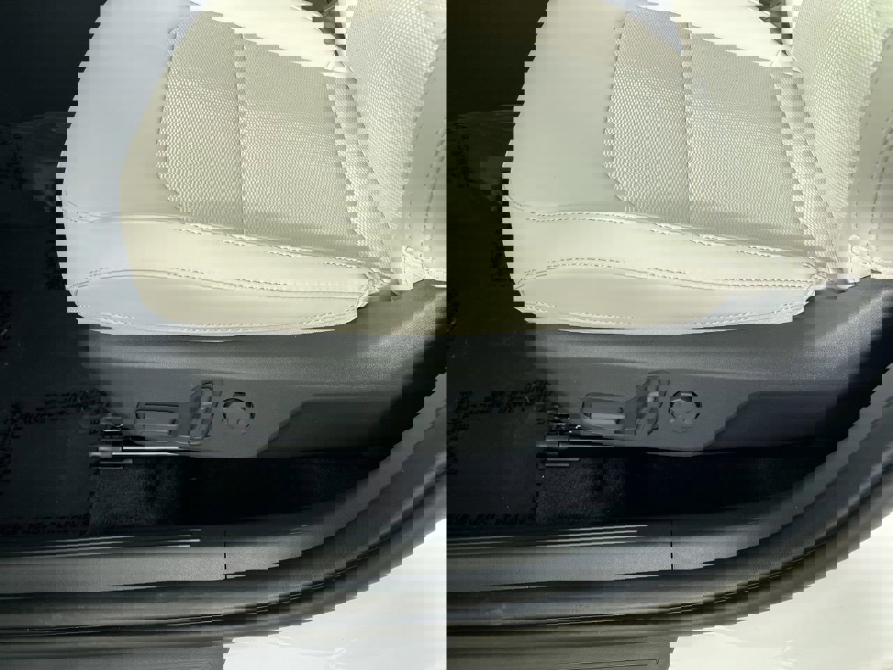 Certified 2023 Kia Niro EX image 15